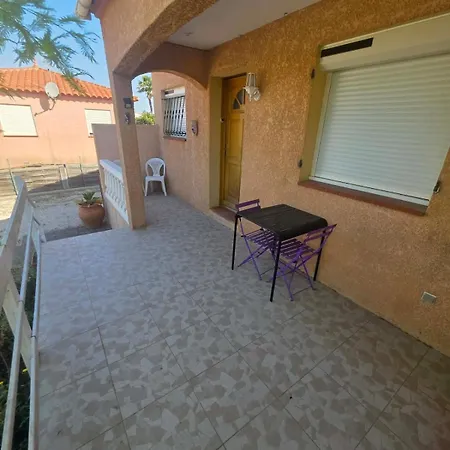 Dom wakacyjny Maison 4 Couchages Possibilite6 Proche Du Barcares *